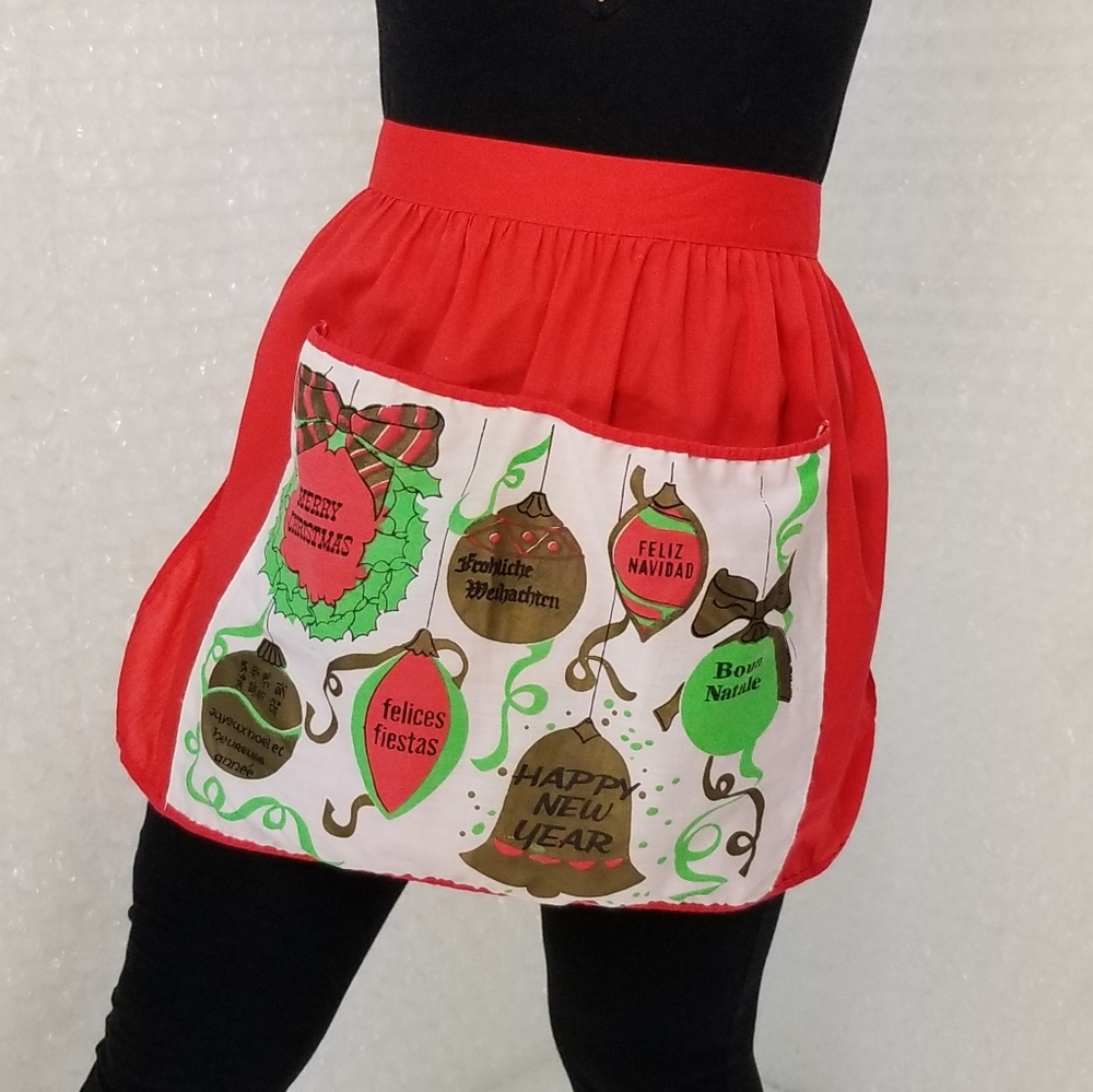 Vintage hand painted Christmas half apron - Picture 2 of 5
